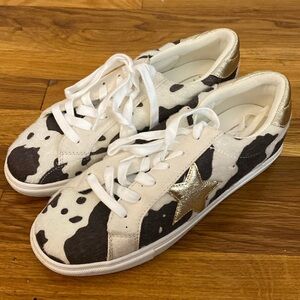 TM&J Women’s Black and White Animal Print Sneakers Size 9